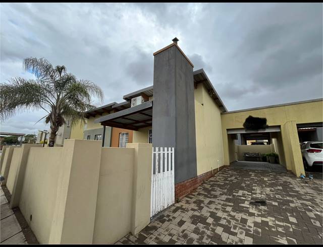 3 BEDROOM TOWNHOUSE FOR SALE IN WATERVAL EAST
